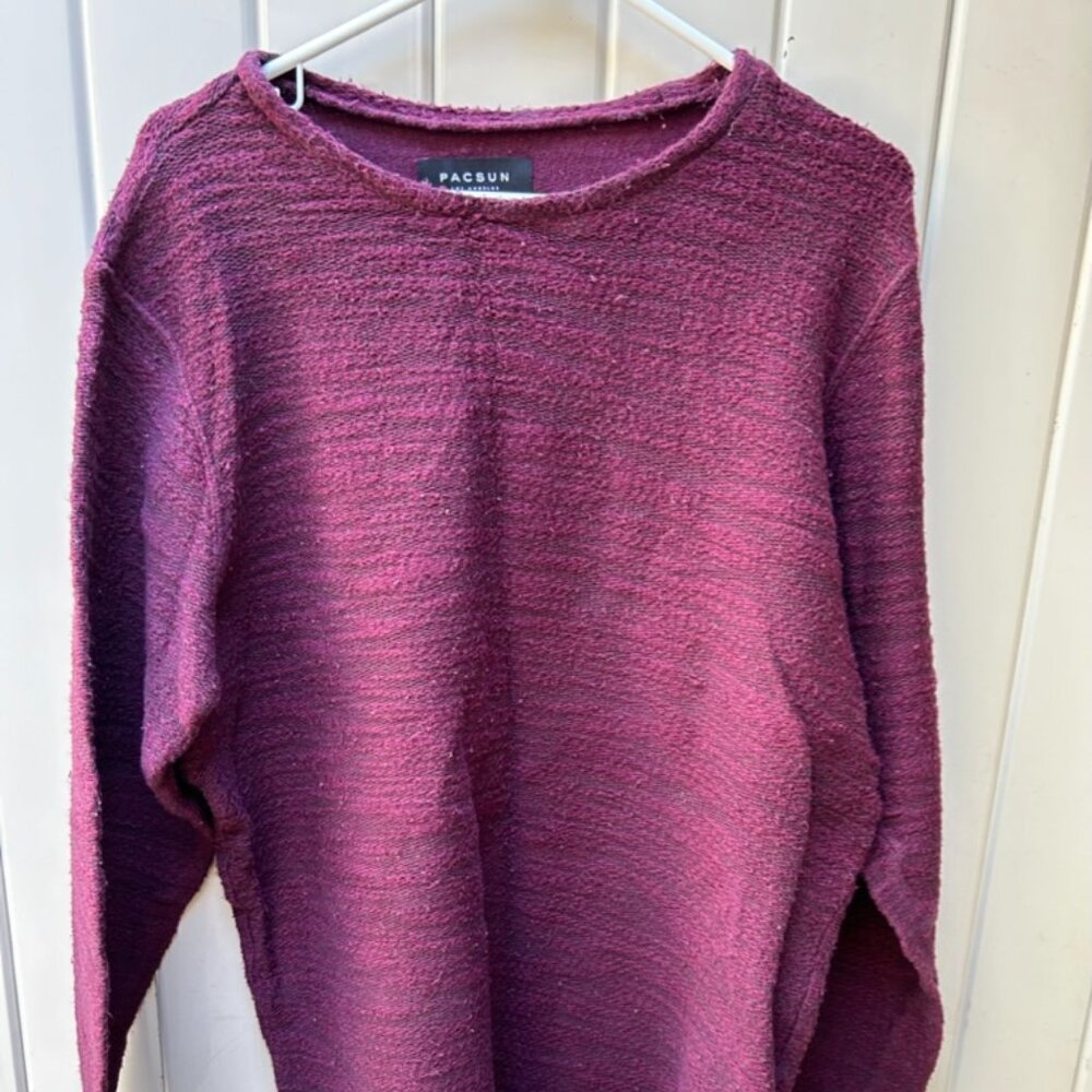 Pacsun Maroon Long Sleeve Sweater with a Drop Cut Bottom Size Medium.